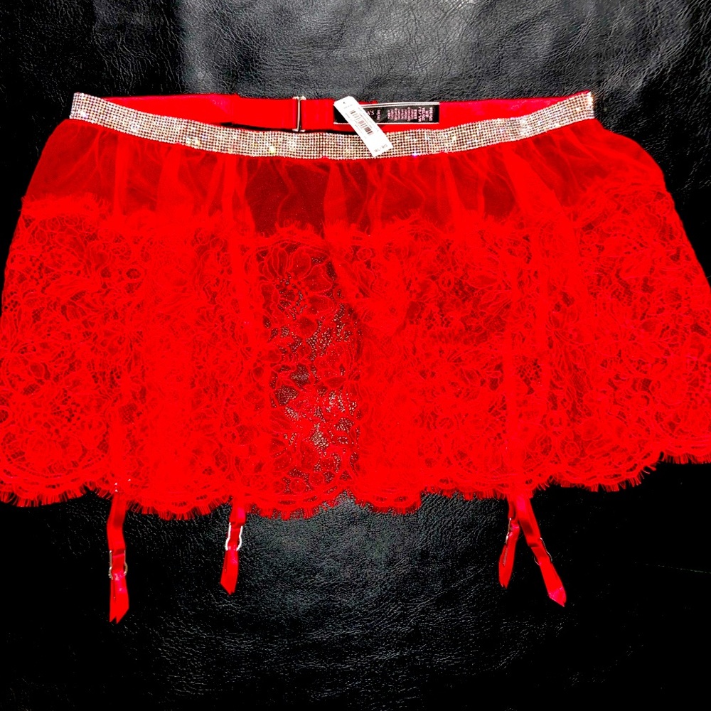 BRAND NEW WITH TAGS Victoria’s Secret Garter Belt Skirt Lace Shine Strap Med/Lrg